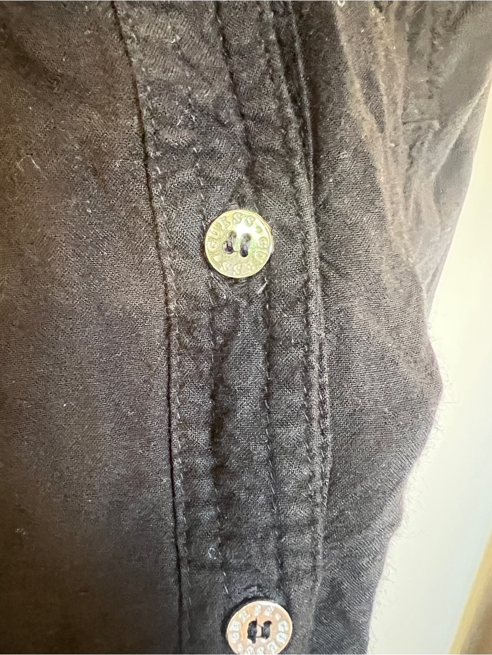 GUESS Women’s Black Short Sleeve Button Up Shirt Size M - Picture 5 of 9
